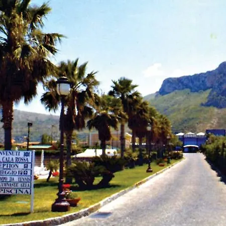 Hotel Cala Rossa 3*