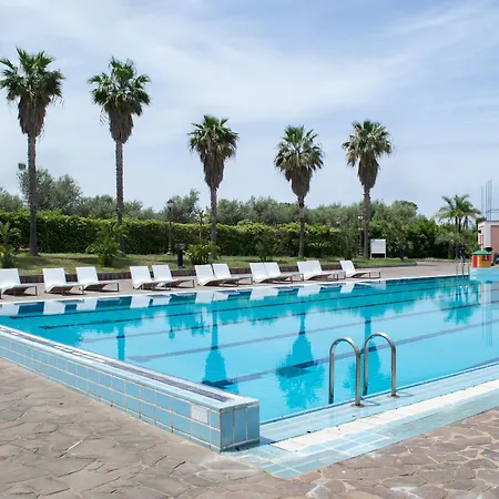Cala Rossa Hotel 3*